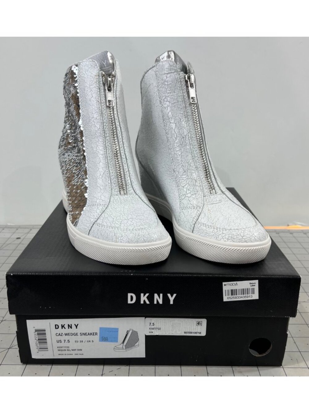 DKNY Caz-Wedge Sequin Silver Sneakers Zip Closure Women’s Sz.  7.5 new